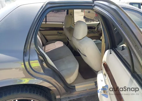 2007 Mercury Grand Marquis Gs z USA, uszkodzony, nr VIN 2MEFM74V27X615799